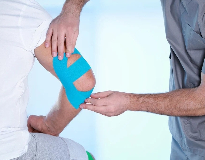 A graphic showing correct way to do elbow tapping